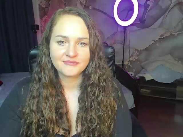 Chorna-Rouse, live now on BongaCams