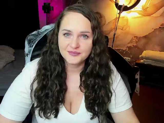 le modèle Chorna-Rouse est en webcam porno dans un show sur le site bongacams, il possède les tags suivants: White/Caucasian,Brunette,Shaved