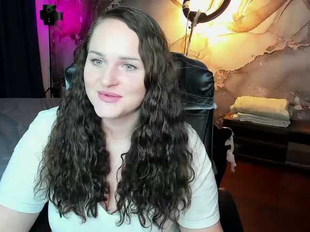 Chorna-Rouse live cam on BongaCams