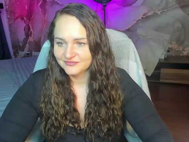 Chorna-Rouse, live now on BongaCams