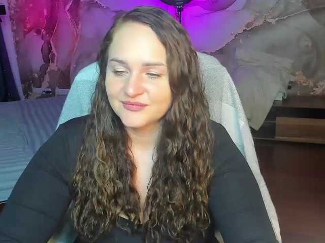 Chorna-Rouse, live now on BongaCams