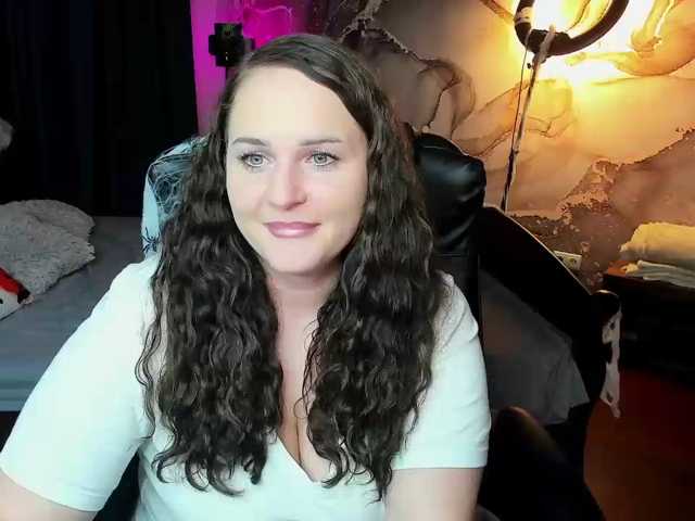 Chorna-Rouse live cam on BongaCams