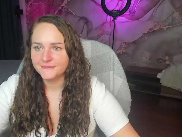 Chorna-Rouse, live now on BongaCams