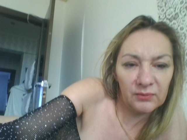 Nika2021 live cam on BongaCams