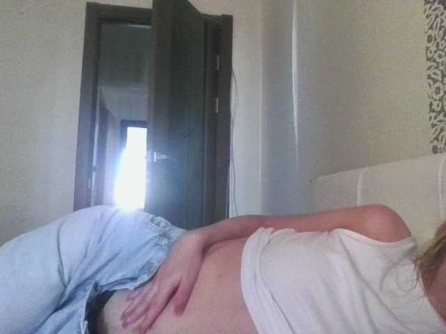 Nika2021 live cam on BongaCams