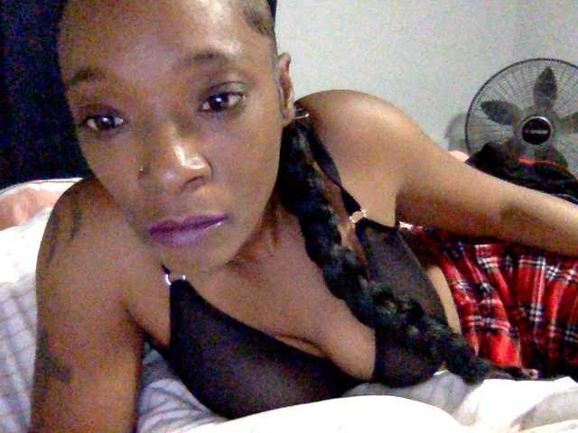 Crybaby212 live cam on BongaCams