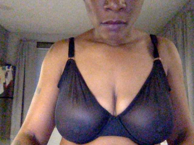 Crybaby212 live cam on BongaCams