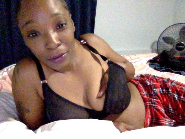 Crybaby212 live cam on BongaCams