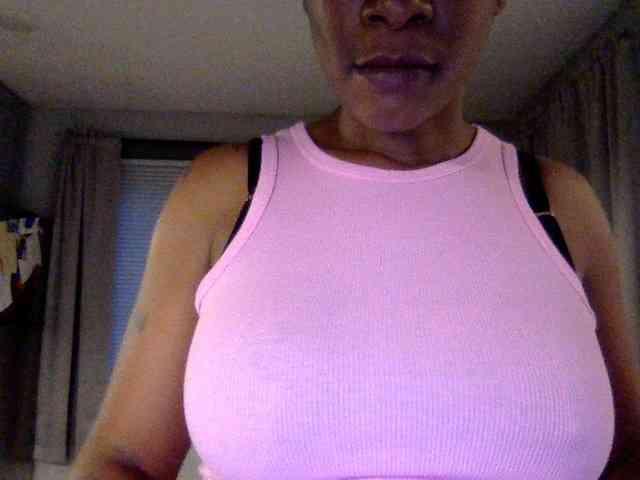 Crybaby212 webcam