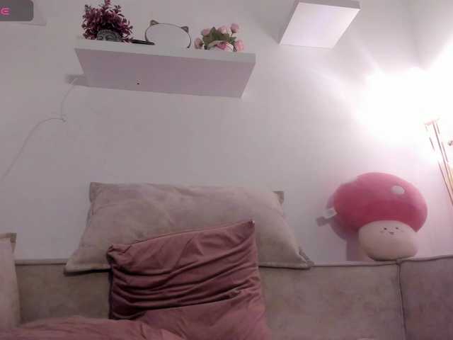 Sienapeachh live cam on BongaCams