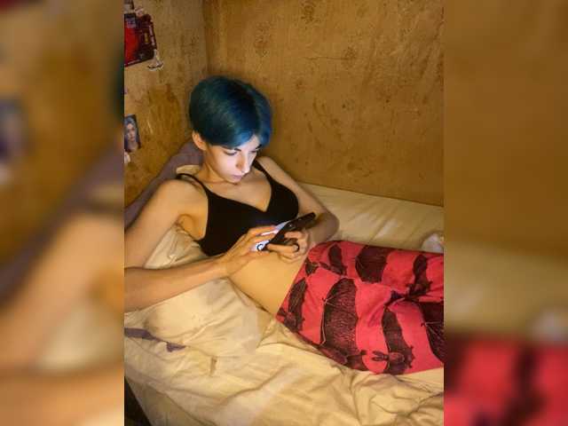 KristiFox, en vivo ahora en BongaCams
