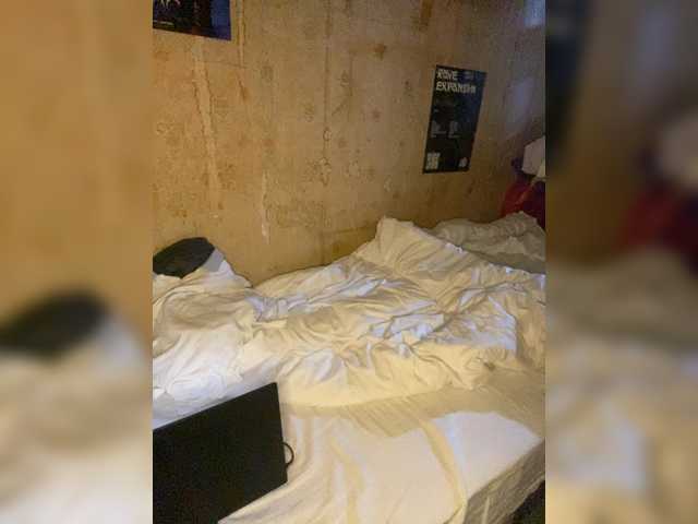 KristiFox live cam preview