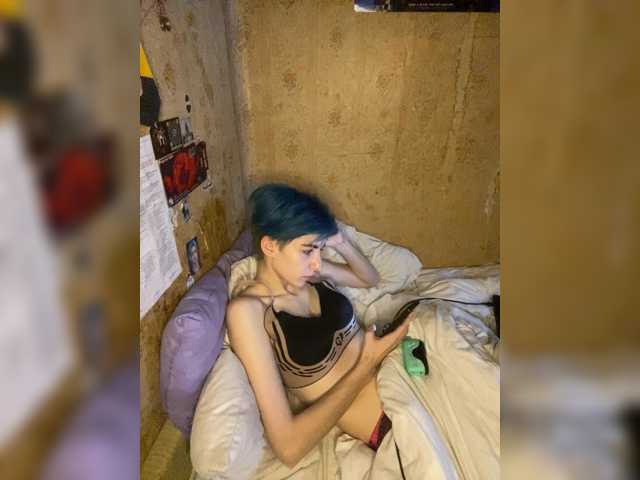 KristiFox live cam on BongaCams