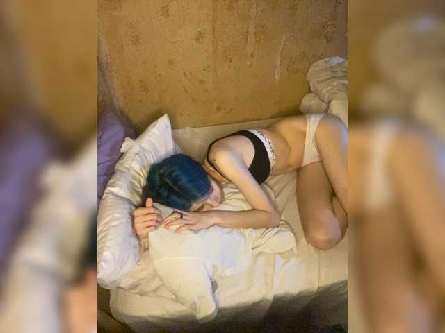 KristiFox live cam preview