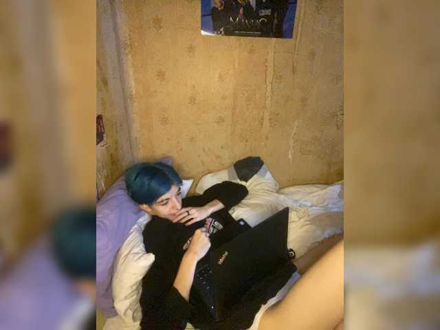 KristiFox live cam preview