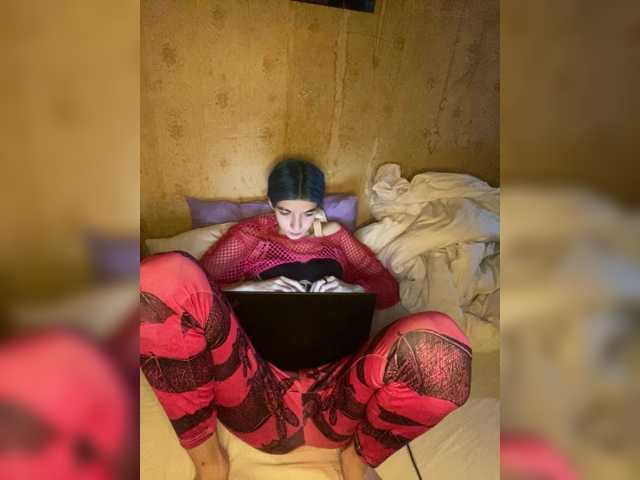 KristiFox live cam on BongaCams
