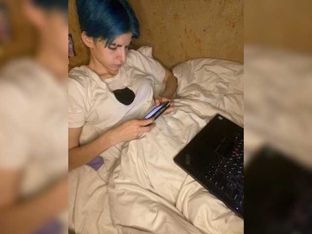 KristiFox live cam preview