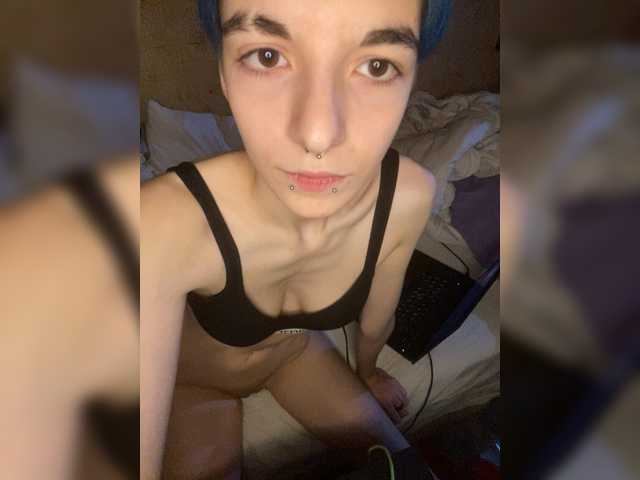 KristiFox live cam preview