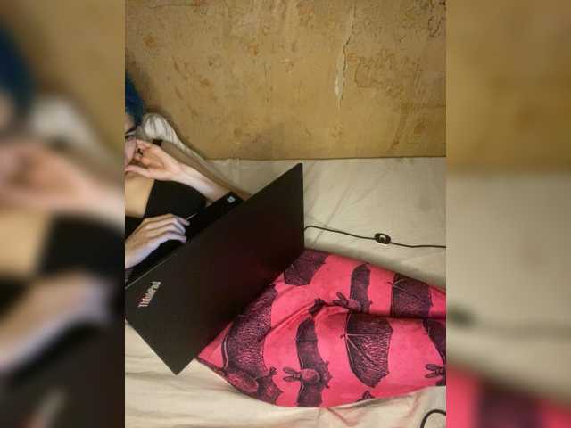 KristiFox live cam on BongaCams