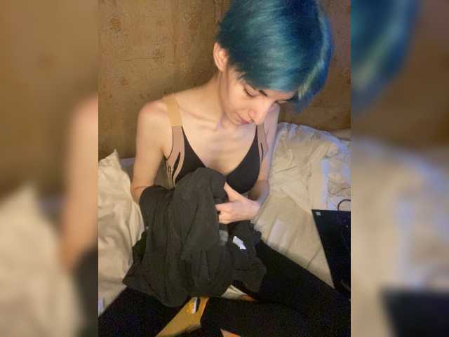 KristiFox live cam on BongaCams