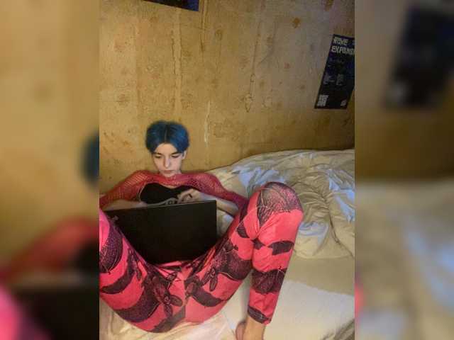 KristiFox live cam on BongaCams