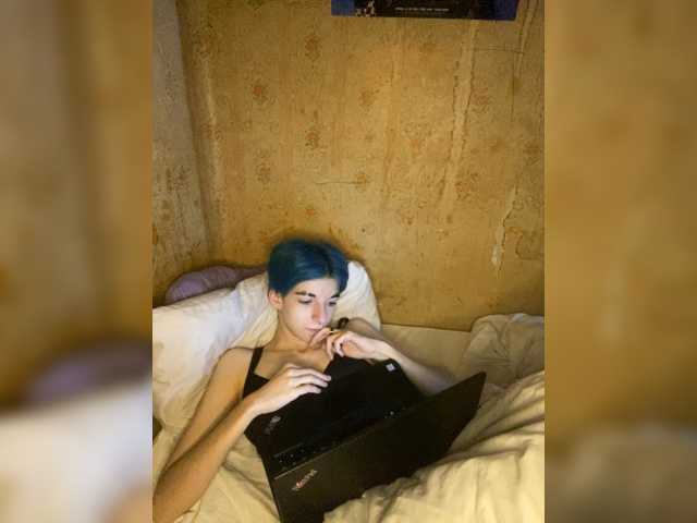 KristiFox, en vivo ahora en BongaCams
