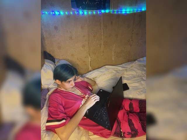 KristiFox live cam on BongaCams