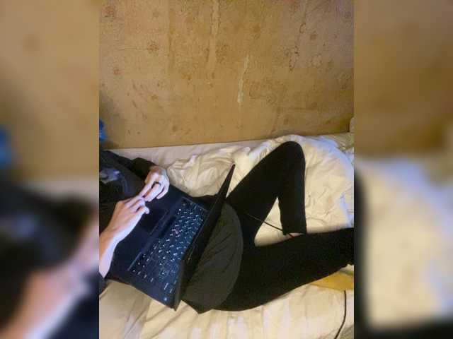 KristiFox live cam on BongaCams