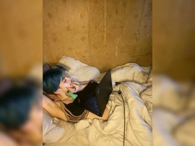 KristiFox live cam on BongaCams