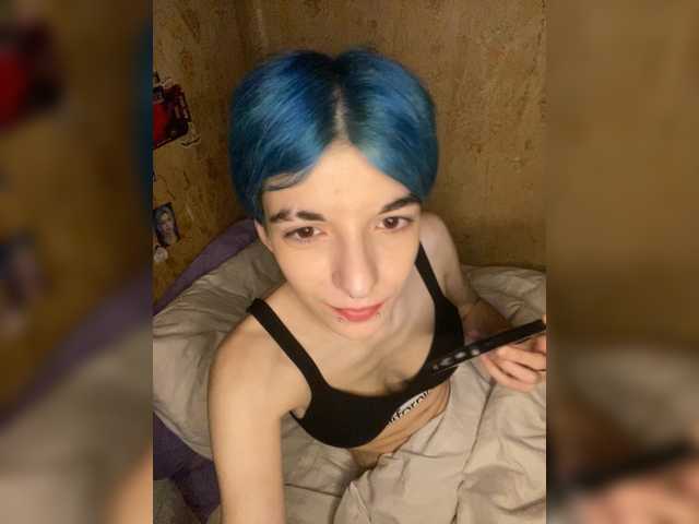 KristiFox, en directo ahora en BongaCams