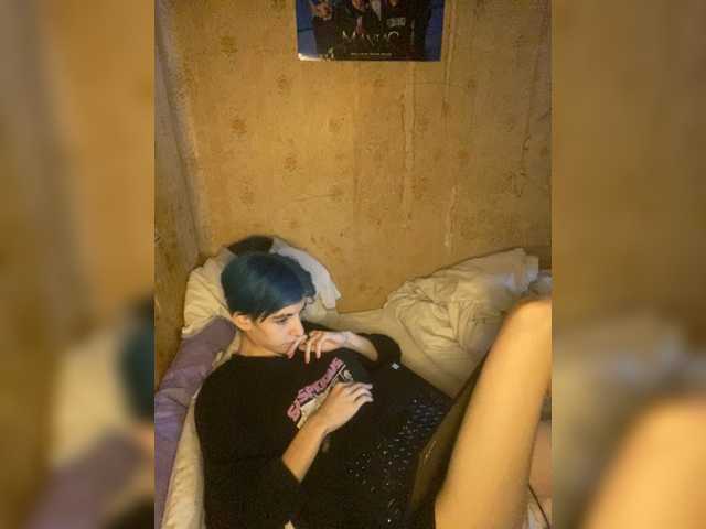 KristiFox live cam preview