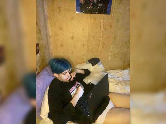 KristiFox live cam preview