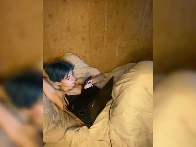 KristiFox live cam on BongaCams