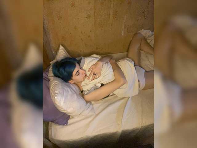 KristiFox, en directo ahora en BongaCams