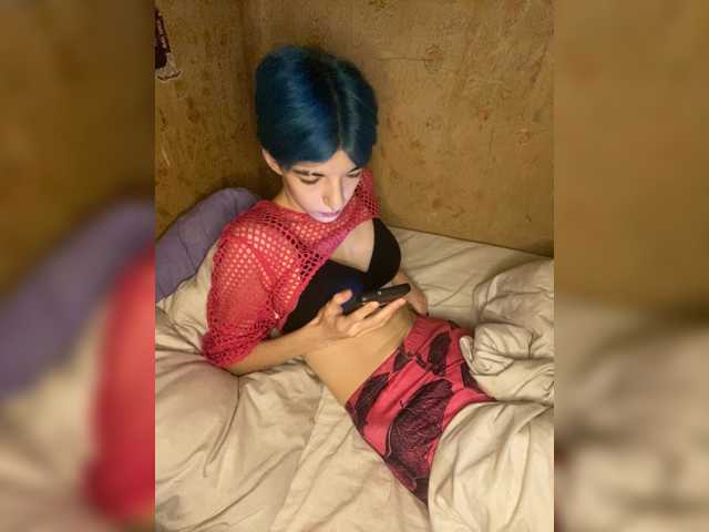 KristiFox, en directo ahora en BongaCams