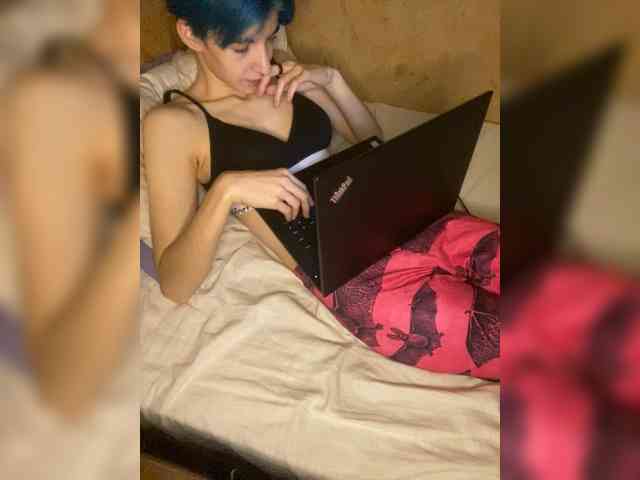 KristiFox webcam