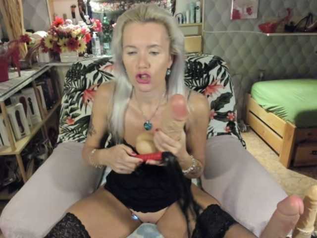 HornyblondBella