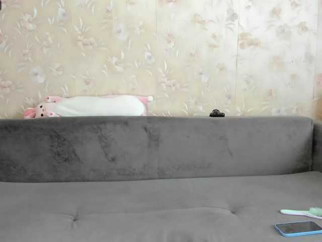 Misskitty13 live cam on BongaCams