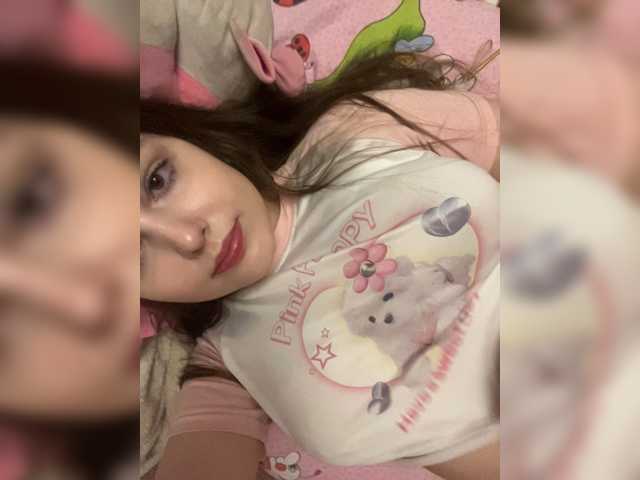 Hotgirl69-1 live cam on BongaCams