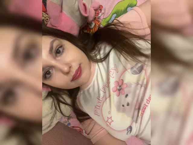 VikkiExtraNew webcam