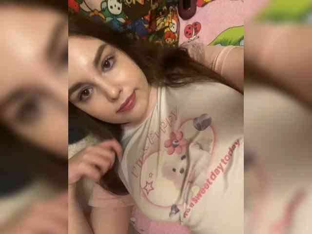 Hotgirl69-1 live female cam on bongacams