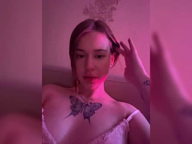 Lisakisaa live cam on BongaCams