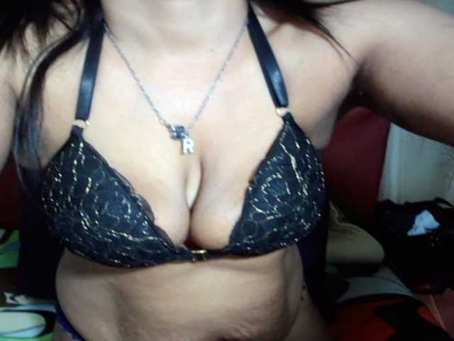 LuciousIndian00 live cam on BongaCams