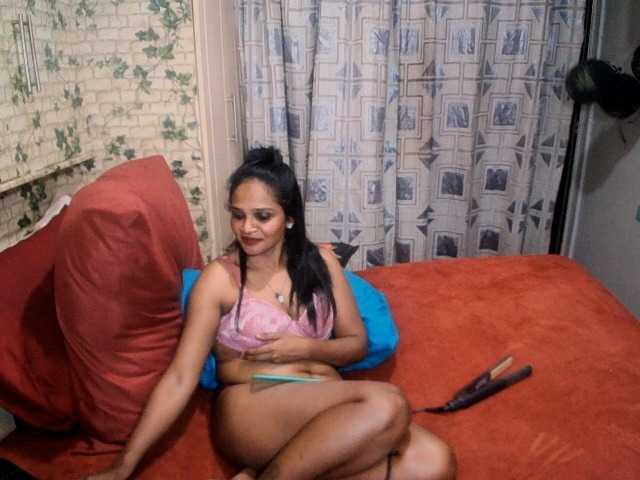LuciousIndian00 webcam