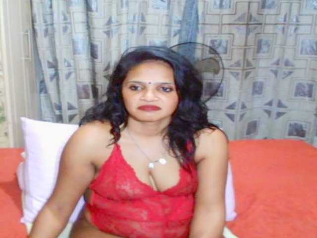 LuciousIndian00 live cam on BongaCams