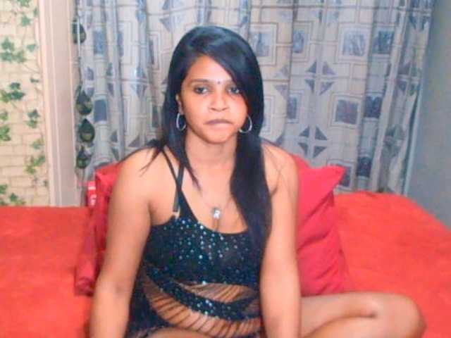 LuciousIndian00 live cam on BongaCams