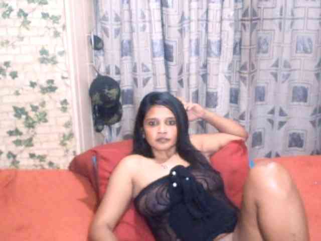 LuciousIndian00 webcam