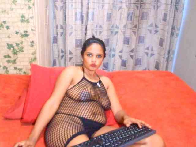 LuciousIndian00