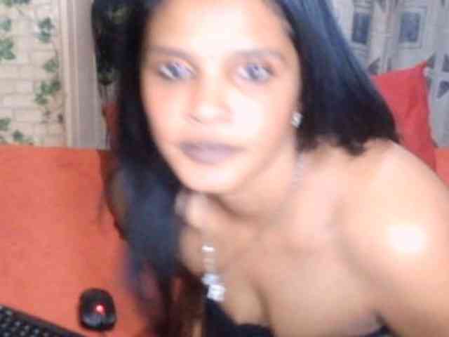 LuciousIndian00's webcam live show