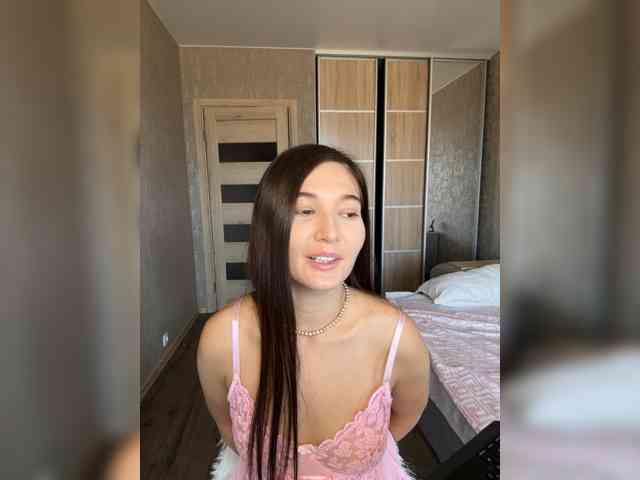 Miss-Vikki webcam